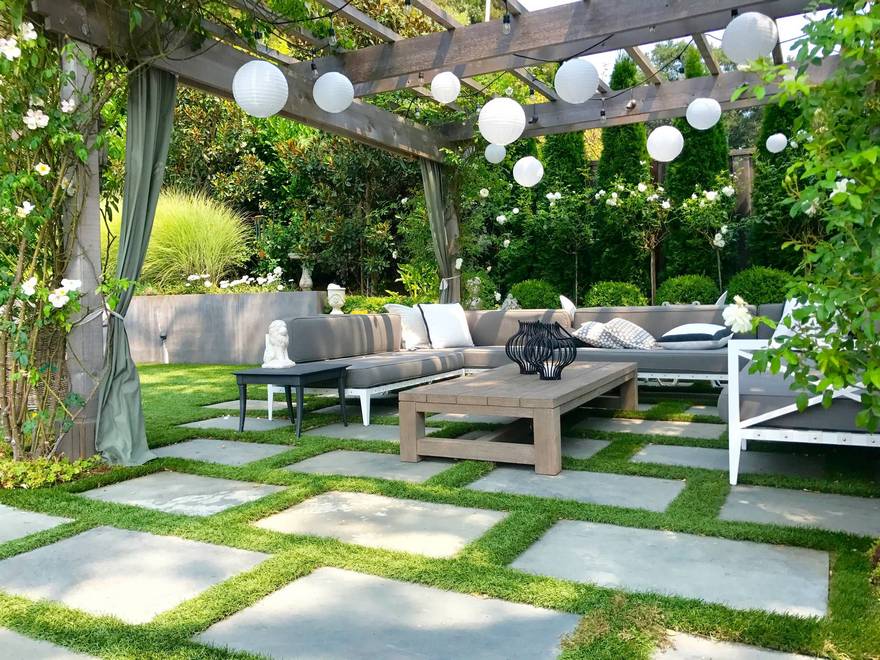 Creative Ideas for Outdoor Patio Seating Arrangements | Pergola Gazebos: